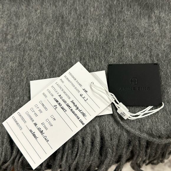 Anine Bing 2026 Augustina 100% Wool Classic Gray Scarf NWT MSRP $300 - Picture 2 of 4